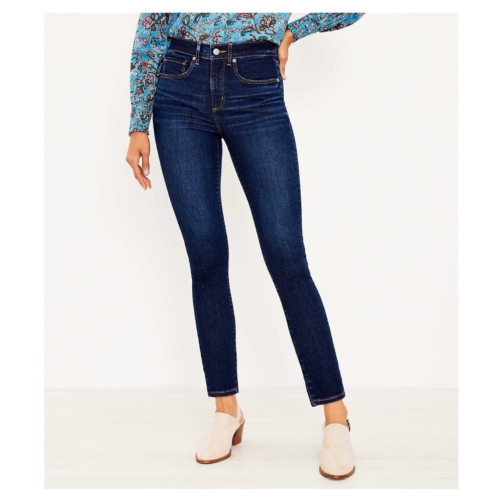 LOFT -MADE AND LOVED- MID-RISE SKINNY JEANS / SIZE 25 / DARK INDIGO BLUE